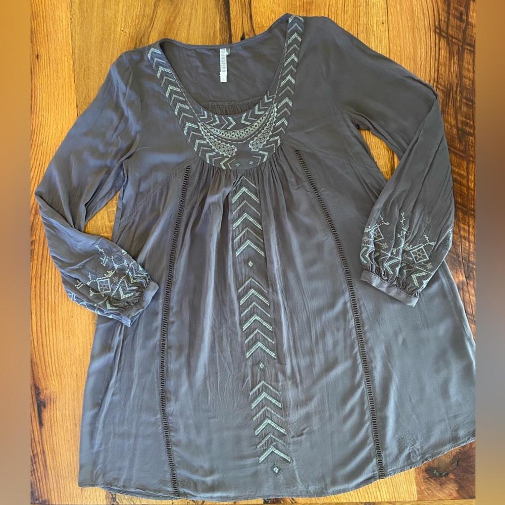 Monoreno Graphite Gray Swim Cover Up/Tunic, Embroidery and Pleats, Size Small